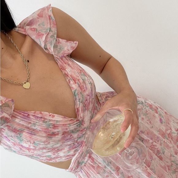 Floral dress from ASTR The Label! - Picture 2 of 5